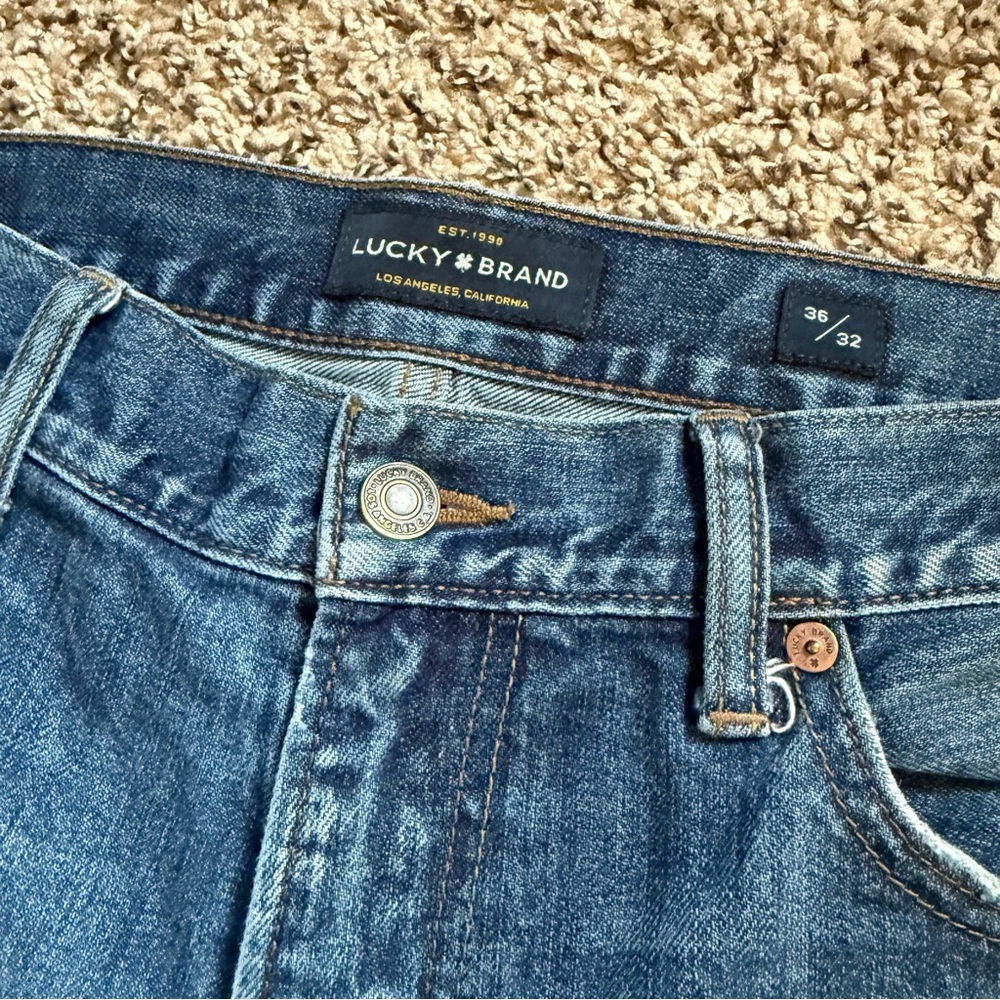 Lucky Brand 121 Slim Straight Denim Jeans Distressed Detail Men’s Size 36/32 - Picture 8 of 12
